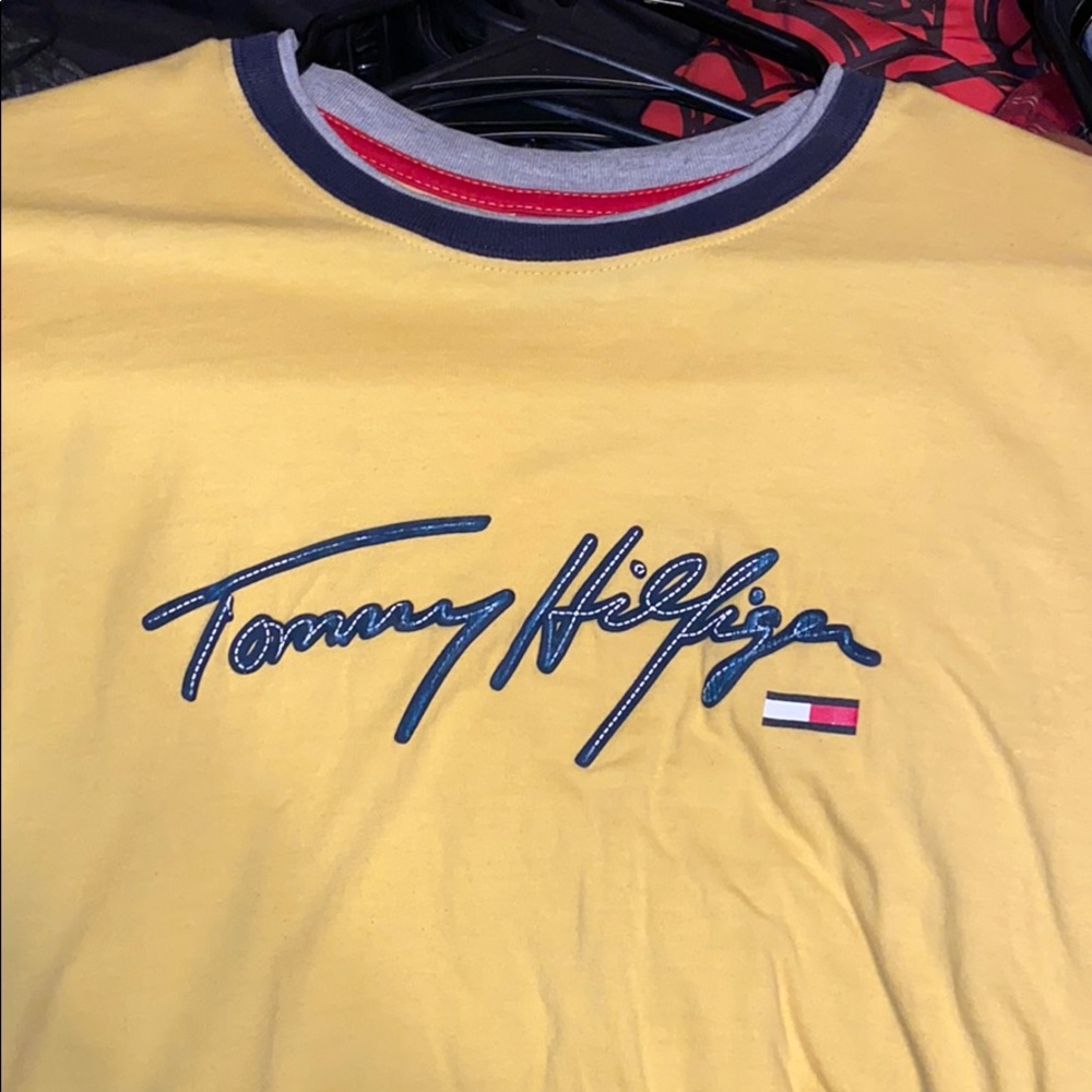 Vintage Tommy Hilfiger shirt
